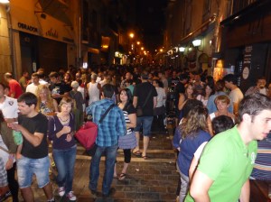 This is the scene at 9 pm, the restaurants so full that people are sitting on the streets to eat and it is standing room everywhere in front of every bar. What is amazing is that the waiters can remember every item when adding up your tab!