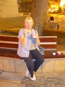 I anyone thinks that Rod likes frozen yogurt, take a look at the expression on Delana's face...  Great end to a super day!