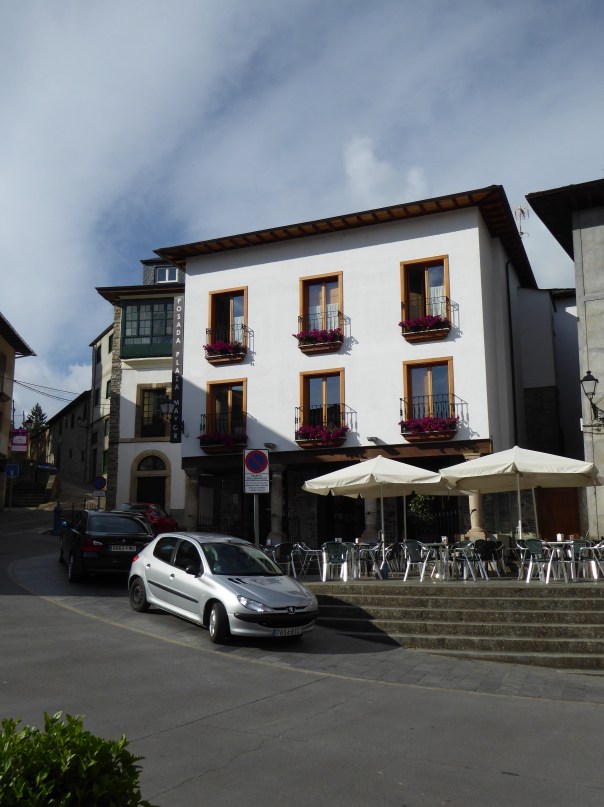 The Posada Plaza Mayor, our resting very comfortable resting place in Villafranca. Showed you the view from it yesterday, here is it from the street.  Wouldn't normally show our hotel, but this is so typical of our accommodations. Probably cost about $80 including a full and really  nutritious breakfast.  So very friendly and helpful staff, just like most others. 