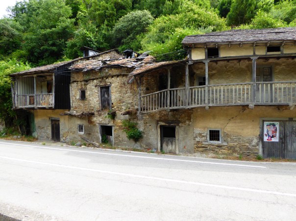 Buildings along the road in the valley bottom leading out of Villafranca. While this is so typical of the decay we have seen across northern Spain, it is everywhere in this particular region and from what we have read, it will continue and worsen as we enter Galicia. 