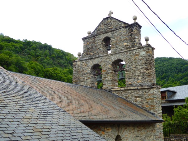 The church Delana mentions above, such a typical pilgrim's church along the way. Made of slate they are so simple but picturesque.
