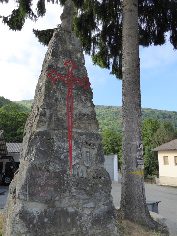 Set in a huge stone on the outskirts of Triacastela, the symbol of the Templar. Kind of an ominous sign to see, particularly when drawn in red.....