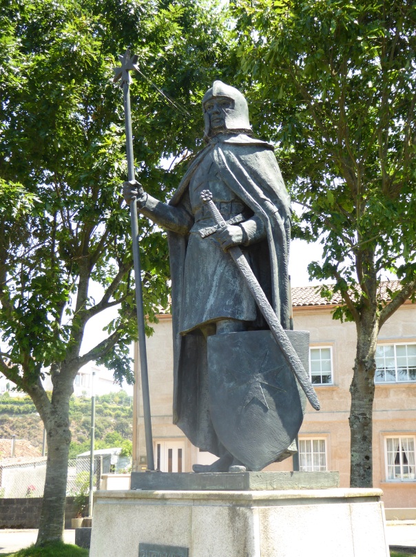 A Templar pilgram? Or a Templar knight, depends what book you are reading! Realistic statue just outside Santiago.